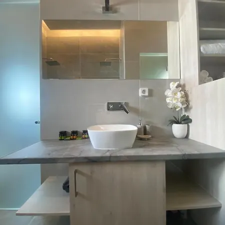 Apartment Serendipity Living